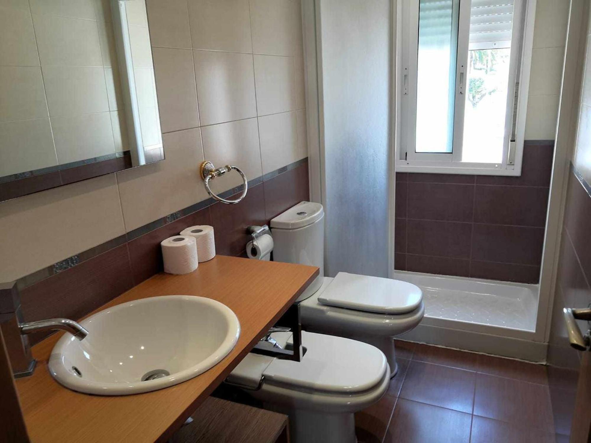 Vakantiehuis A H Columbra Amplio Adosado A 100 Mtrs Playa Piscina Parking